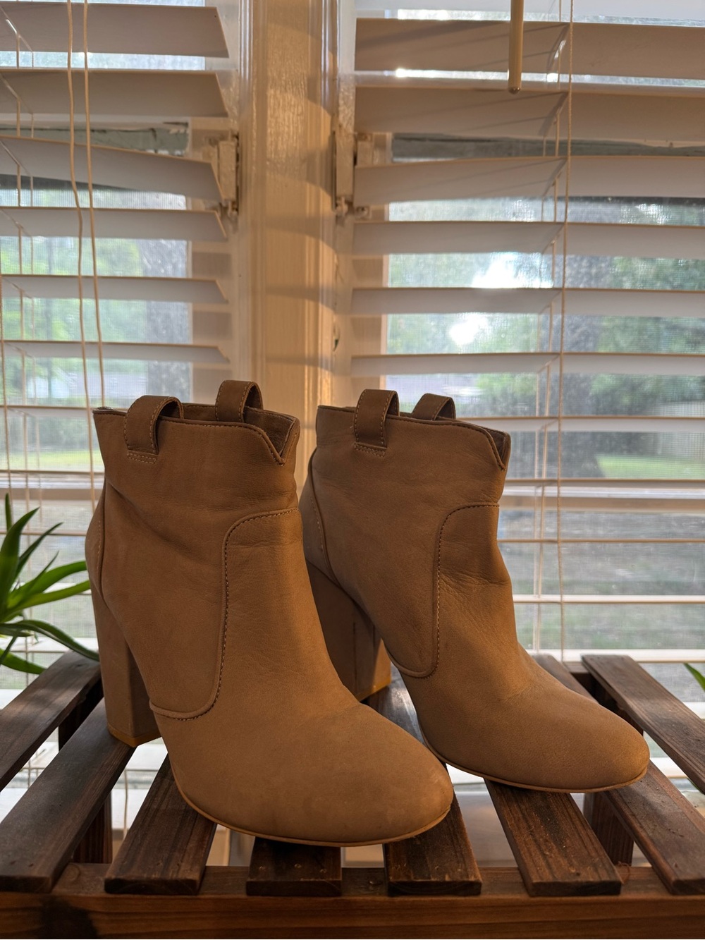 French Connection Livvy Tan Suede Ankle Booties - Size 7.5 (US)